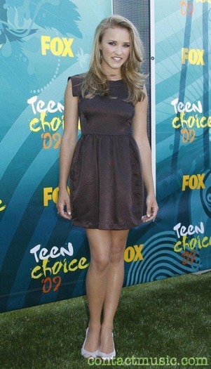 Emily_Osment_1262639064_4