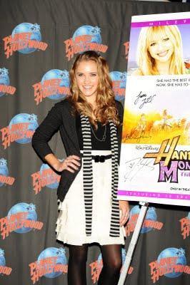 Emily_Osment_1262640039_4