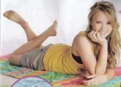 10873033_WJAPWTCNF[1] - Emily Osment