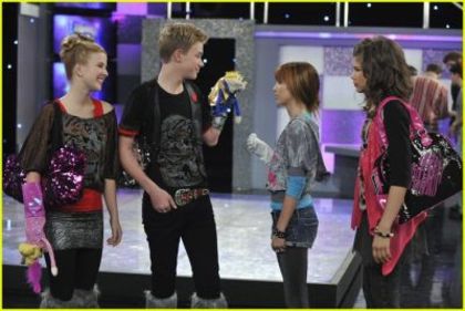 normal_012 - 0   Shake It Up Episode 14-Hot Mess It Up 0