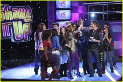 normal_012 - 0   Shake It Up Episode 15-Reunion It Up 0
