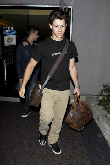 Joe+Jonas+Joe+Nick+Jonas+Leave+Pinz+Bowling+nqGy1Ao0-kPl - Joe and Nick Jonas Leave the Pinz Bowling Alley