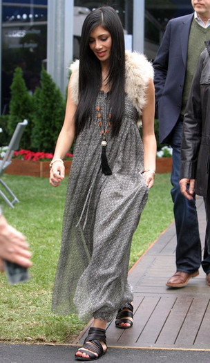 Nicole+Scherzinger+Celebs+2011+Grand+Prix+DIofPsf7UF6l - Nicole Scherzinger