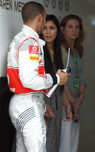 Nicole+Scherzinger+Celebs+2011+Grand+Prix+igy-SdFbnlal - Nicole Scherzinger