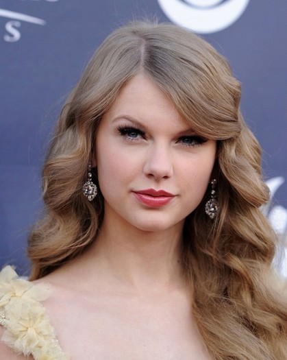 Taylor+Swift+46th+Academy+Country+Music+Awards+nzvKg4gnuqxl