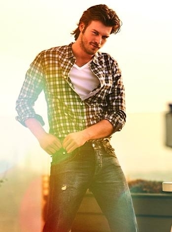 K-van-Tatl-tu-kivanc-tatlitug-6406334-349-470