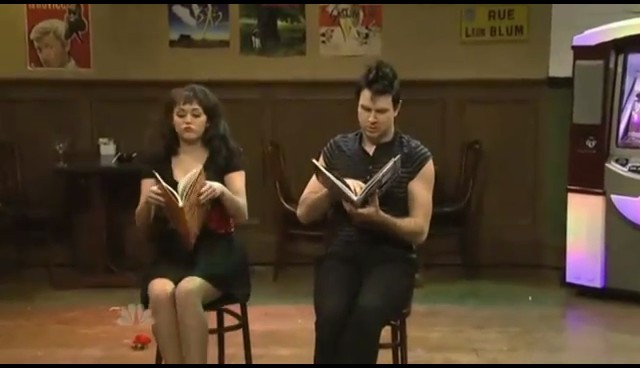 bscap0182 - Miley Cyrus On SNL 2011 Les Jeunes de Paris