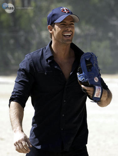 _6-649adf52-64d2-102e-b3cd-0019b9d5c8df-377x500 - william levy