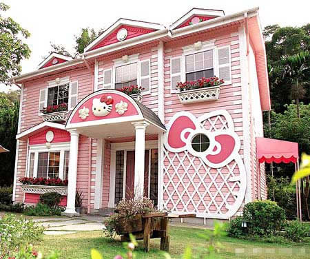 hello-kitty-house-design-1