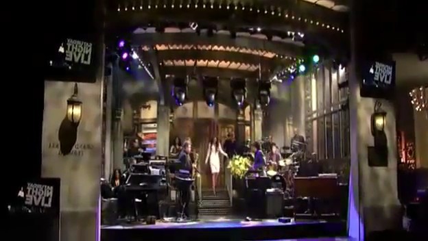 bscap0007 - Miley Cyrus on SNL Opening Monlogue