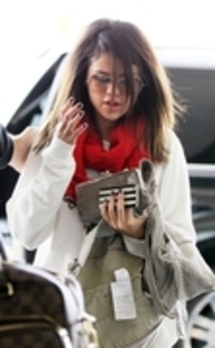 Selena Gomez - 0 2011 Arriving At LAX Airport March 13