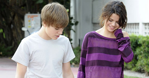 justin-bieber-selena-gomez-miami-20-art - poze cu Justin Bieber si Selena Gomez