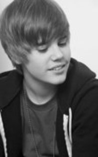 12701941_JLHTHWLLC - Justin Bieber Baby