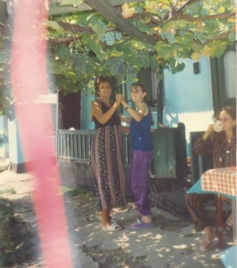 eu cu verisoara Stefi....demult