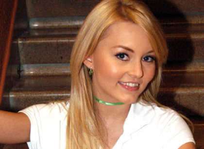 angelique-boyer-370x270 - Angelique Boyer