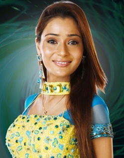 Sara Khan-Sadhna - Actori Sapna baabul ka-bidaai