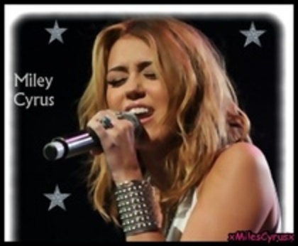 34137330_POAZMTLJJ[1] - miley