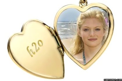 captionit1085711510D30