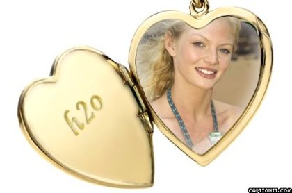 captionit1090013384D30