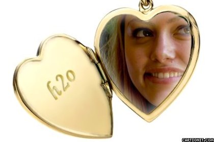 captionit1090059568D30