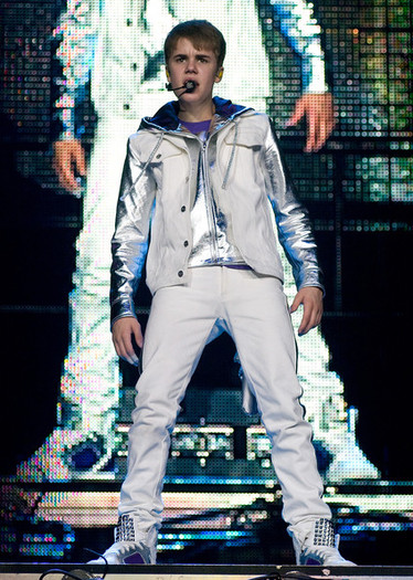 Justin+Bieber+Justin+Bieber+Performs+Concert+6B3bHdP7o3Ul