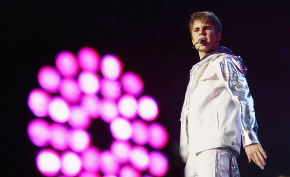 Justin+Bieber+Justin+Bieber+Performs+Milan+HLfNxI5Wsn5l