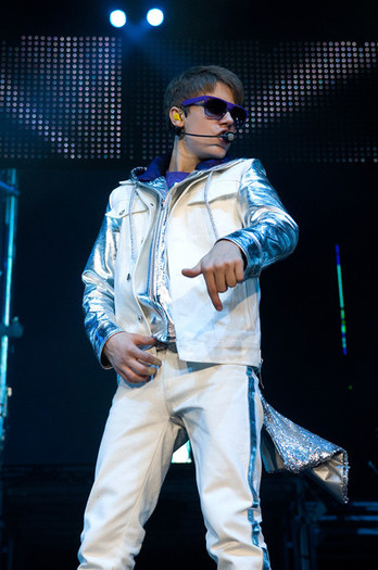 Justin+Bieber+Justin+Bieber+Performs+Concert+E2kD8XwHZKEl