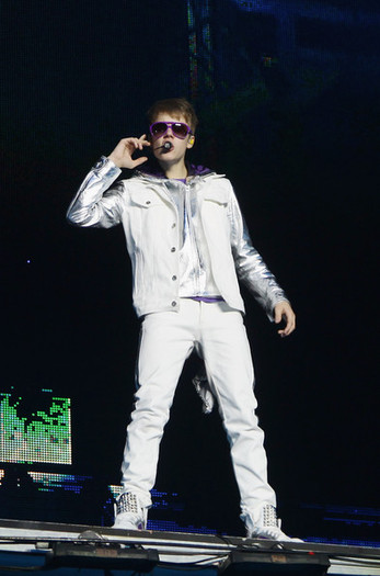 Justin+Bieber+Justin+Bieber+Performs+Milan+gb6R1Iz_yWhl