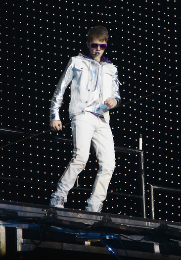 Justin+Bieber+Justin+Bieber+Performs+Milan+y2ozfCSsYxZl