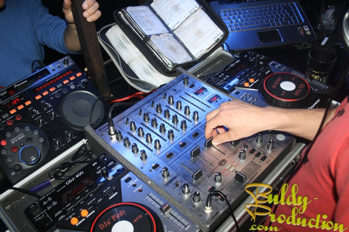 fire club 409 - Fire Club - 8 aprilie a4