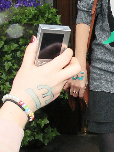 Taylor+Swift+Taylor+Swift+Leaves+Hotel+SFalOqPI_BVl