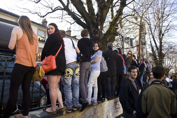 Taylor+Swift+Taylor+Swift+Goes+Abbey+Road+yAI-dgyuqGTl