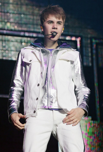 Justin+Bieber+Justin+Bieber+Performs+Milan+GFnFcQXQS5Xl