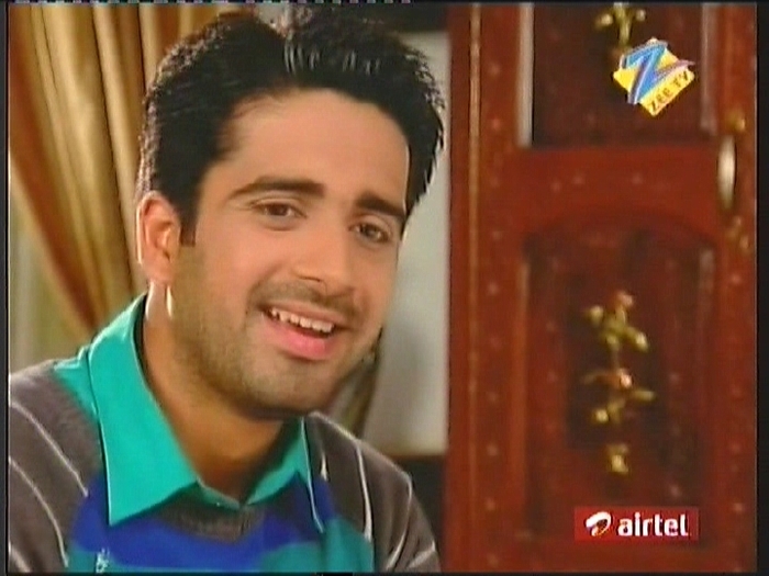 cb210thmarch2011part130 - CHHOTI BAHU 2 CAPS