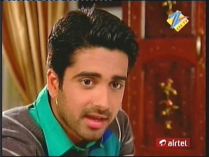 cb210thmarch2011part131 - CHHOTI BAHU 2 CAPS