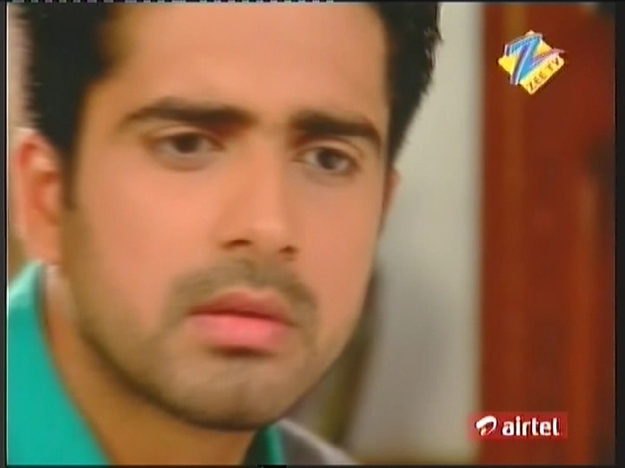 cb210thmarch2011part138 - CHHOTI BAHU 2 CAPS