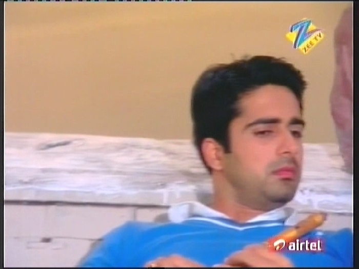 cb210thmarch2011part309 - CHHOTI BAHU 2 CAPS