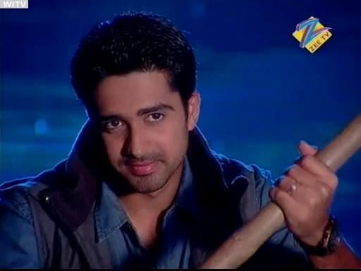 vlcsnap2011031422h45m15 - CHHOTI BAHU 2 CAPS