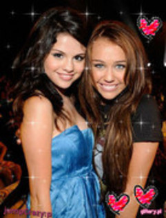 31735275_KZMTDEFON - Miley-Selena-Demi-Taylor