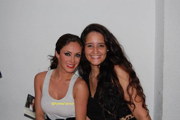 266097494 - Anahi