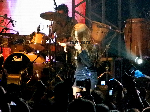 5565301773_f3ffa1e5e5_z - Anahi