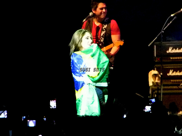 5565884482_27eccb542d_z - Anahi