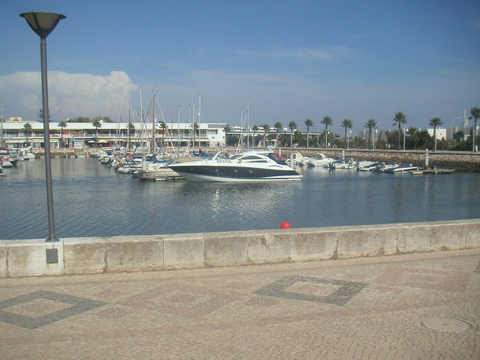 alte imagini din port