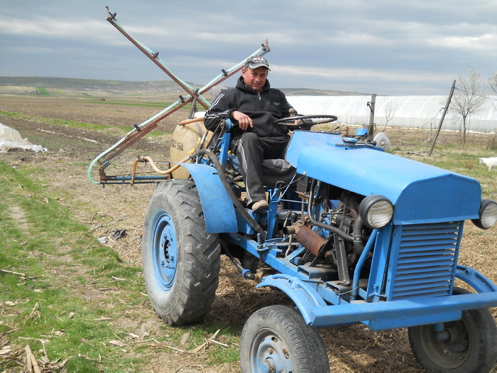 DSCN0349 - tractor homemade