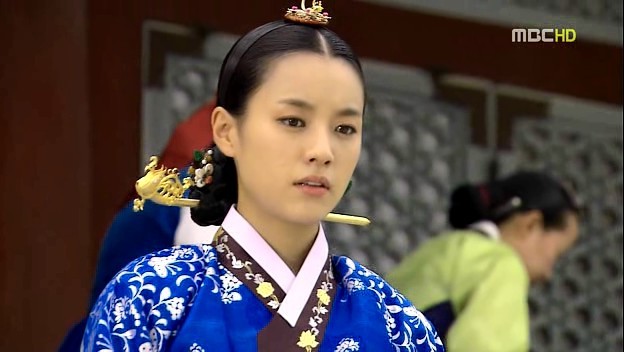  - Dong yi si cele mai frumoase hanbok-uri