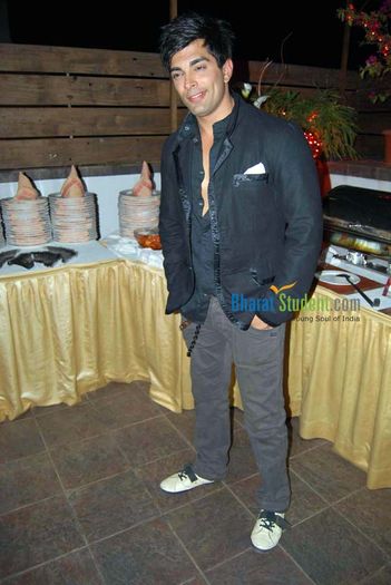 dillmillgaye100episodescompletionparty_016 - DILL MILL GAYYE 100 EPISODES PARTY PICTURE GALLERY