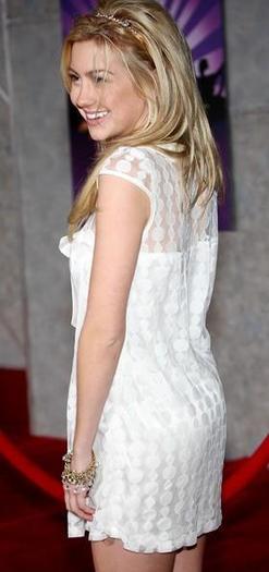 Chelsea_Staub_1251369757_3