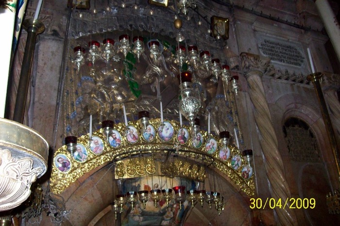 INTRAREA IN SFANTUL MORMANT DIN IERUSALIM. - PE DRUMUL CRUCII  Via Dolorosa