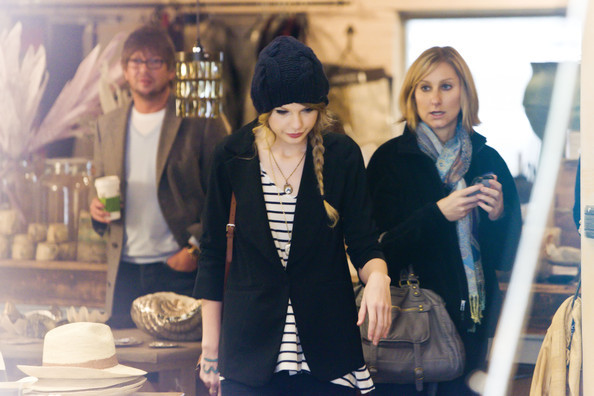 Taylor+Swift+Taylor+Swift+Portobello+Market+vJIuOUBuQvil
