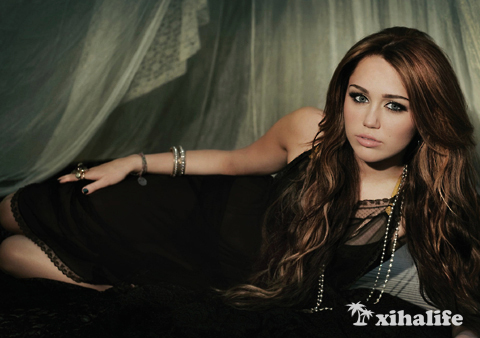 163459114c0a1b230dbf7 - sedinta foto miley cyrus 7